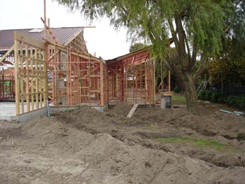 11 April 2005
