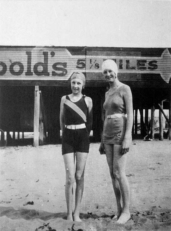 Margaret Anderson and her sister pictured on New Brighton beach Margaret Anderson and her sister pictured on New Brighton beach