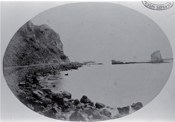 Ships anchored off Shag Rock and the Clifton Spur, past the Sumner Road, Christchurch Ships anchored off Shag Rock and the Clifton Spur, past the Sumner Road, Christchurch