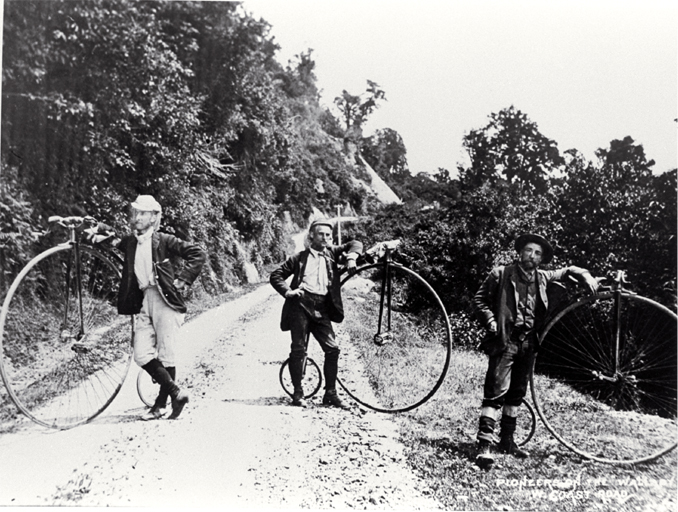 Members of the Pioneer Cycling Club, the Pioneers, on the West Coast Road Members of the Pioneer Cycling Club, the Pioneers, on the West Coast Road