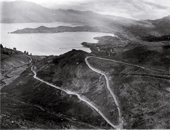 Dyers Pass Road : the Lyttelton Harbour side. Dyers Pass Road : the Lyttelton Harbour side.