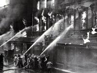 Rescuing Mr K. Ballantyne from the burning building on Colombo Street, Christchurch