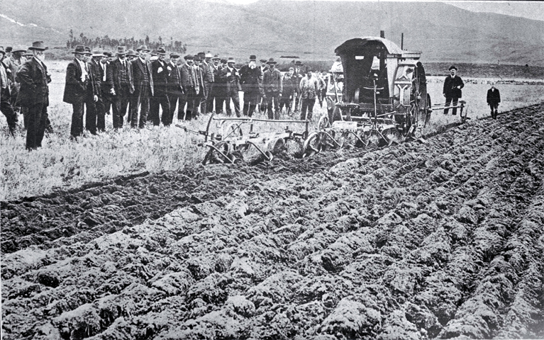 A trial of a Jelbart oil tractor at Mr C.H. Ensor's White Rock Station A trial of a Jelbart oil tractor at Mr C.H. Ensor's White Rock Station