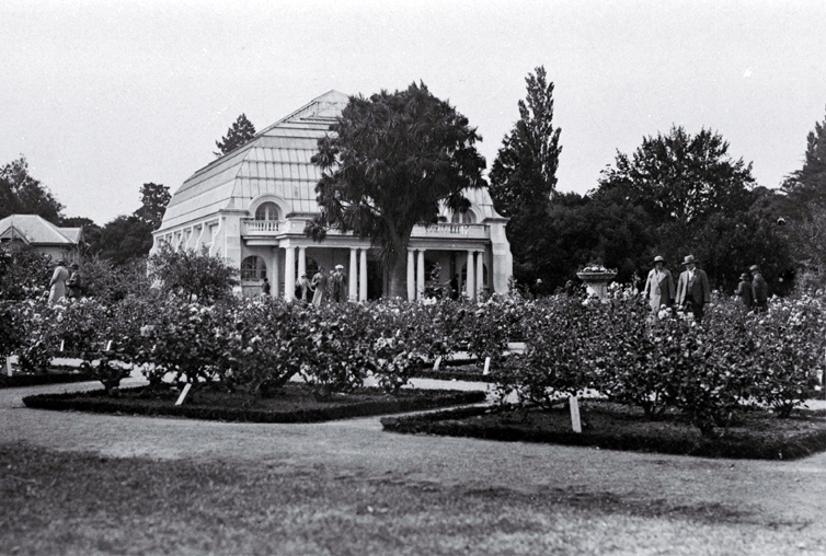 Conservatories and rose garden in the Christchurch Botanic Gardens Conservatories and rose garden in the Christchurch Botanic Gardens