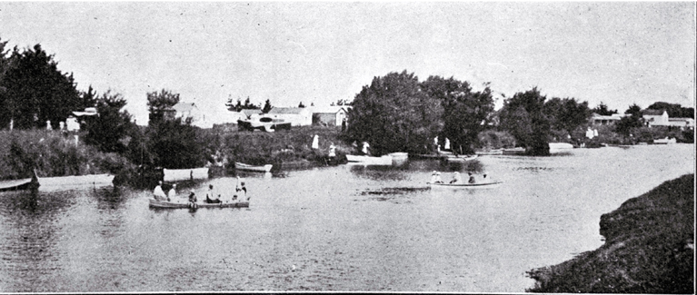 Boating on the Selwyn River during the picnic given by the Canterbury Automobile Association to those who volunteered to fight the influenza epidemic Boating on the Selwyn River during the picnic given by the Canterbury Automobile Association to those who volunteered to fight the influenza epidemic