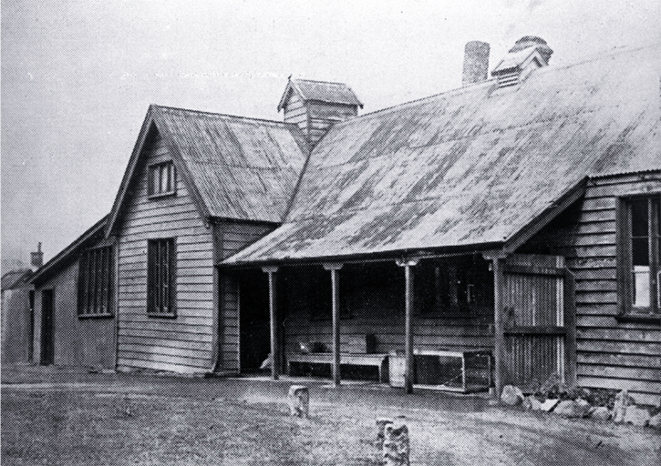 House brought from England by Rev. Charles Richard Mackie (1798-1882) House brought from England by Rev. Charles Richard Mackie (1798-1882)