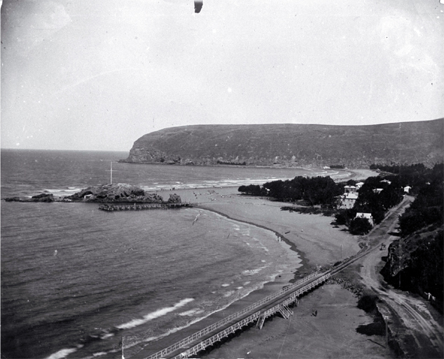 Sumner beach pictured from Clifton Spur Sumner beach pictured from Clifton Spur