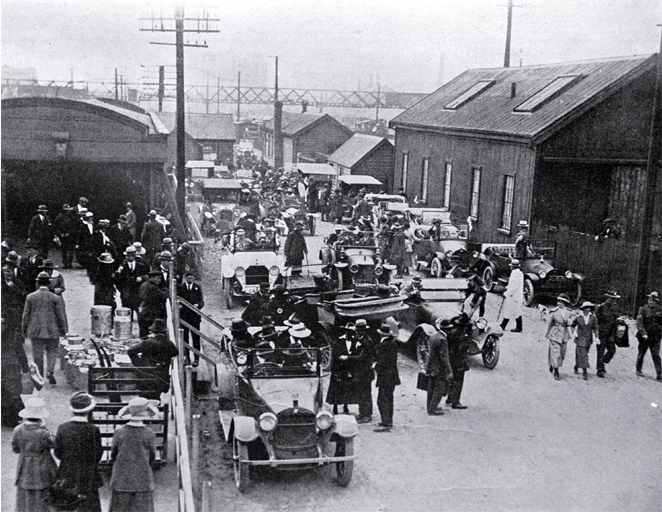 The Canterbury AA's fleet of motor cars at the Christchurch Railway Station to convey some of the returned servicemen The Canterbury AA's fleet of motor cars at the Christchurch Railway Station to convey some of the returned servicemen