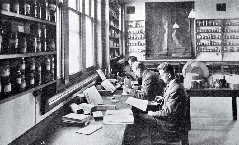 Students in a laboratory class in wood technology, School of Forestry, Canterbury College Students in a laboratory class in wood technology, School of Forestry, Canterbury College