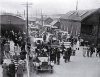 The Canterbury AA's fleet of motor cars at the Christchurch Railway Station to convey some of the returned servicemen