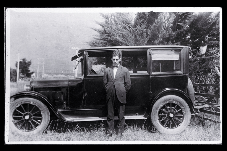 A 1924 Dodge sedan with registration HCC106 (Hutt County Council no. 105) A 1924 Dodge sedan with registration HCC106 (Hutt County Council no. 105)