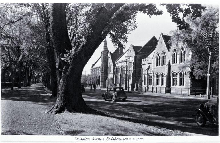 Rolleston Avenue : with Canterbury University College on the right. Rolleston Avenue : with Canterbury University College on the right.