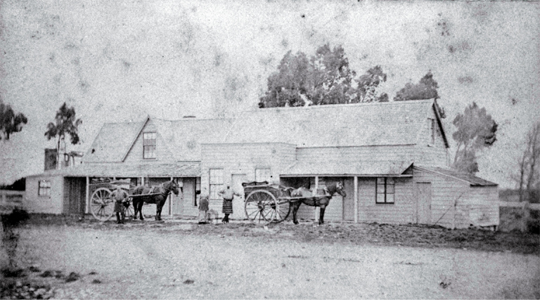 Main's Halfway House, Weedons Main's Halfway House, Weedons