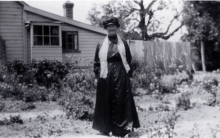 Amelia Frances Rogers (1849-1928) beside her riverside home at 348 New Brighton Road Amelia Frances Rogers (1849-1928) beside her riverside home at 348 New Brighton Road