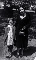 Florence Mahomet (1916-1998), later Mrs Wylie, and her niece, Cynthia Mahomet, in the late 1930s