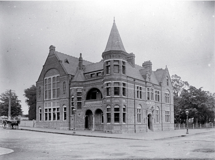 The Christchurch City Council Chambers on the north-west corner of Oxford Terrace and Worcester Street The Christchurch City Council Chambers on the north-west corner of Oxford Terrace and Worcester Street
