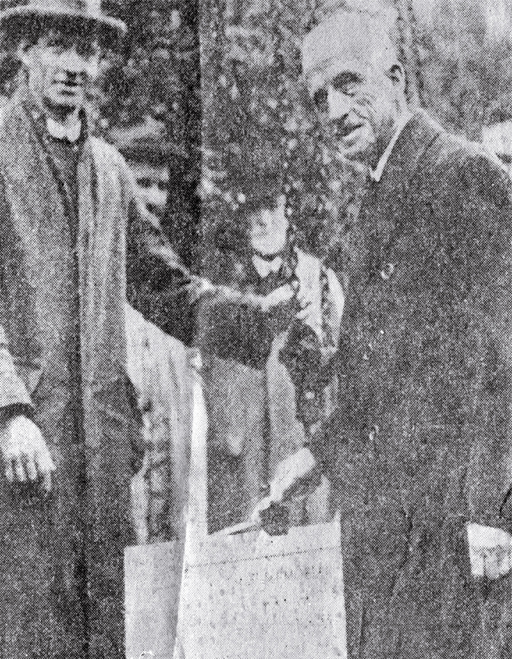 Robert Ewing McDougall (1860-1942) laying the foundation stone of the art gallery bearing his name, Botanic Gardens, Christchurch Robert Ewing McDougall (1860-1942) laying the foundation stone of the art gallery bearing his name, Botanic Gardens, Christchurch