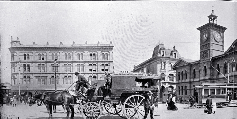 The Opawa coach waiting to depart in Cathedral Square : in background is Mortens Building (United Service Hotel) The Opawa coach waiting to depart in Cathedral Square : in background is Mortens Building (United Service Hotel)