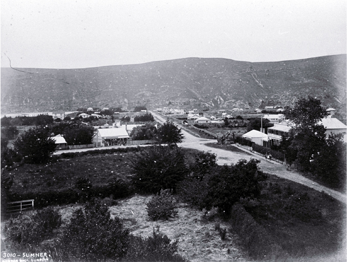 Intersection of Nayland Street & Wakefield Avenue, Sumner : Horneman's & Watson's stores to the left, Morton's Marine Hotel at the right. Intersection of Nayland Street & Wakefield Avenue, Sumner : Horneman's & Watson's stores to the left, Morton's Marine Hotel at the right.