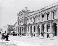 Delivery wagons in Lichfield Street between Colombo and High Streets, Christchurch