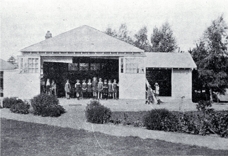 A classroom at Fendalton Open-Air School, Clyde Road, Christchurch A classroom at Fendalton Open-Air School, Clyde Road, Christchurch