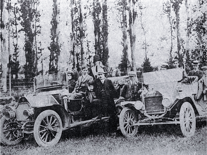 Two of the first motor taxis in Christchurch Two of the first motor taxis in Christchurch
