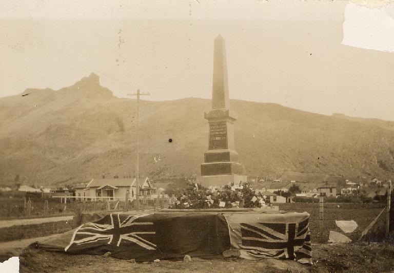 Anzac Day - Heathcote War Memorial Anzac Day - Heathcote War Memorial