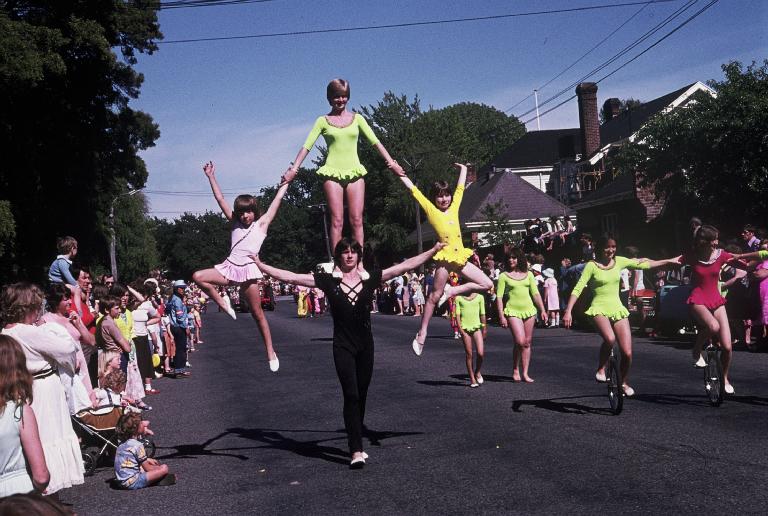 Acrobats Acrobats