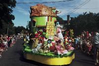 The Woman who Lived in a Shoe float