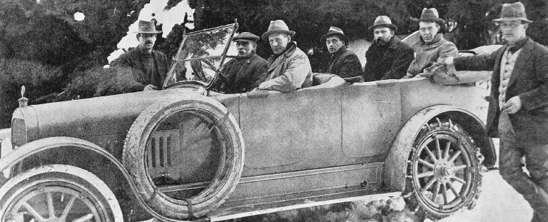 The powerful touring car provided by the Public Works Department to carry provisions to Hororata. The powerful touring car provided by the Public Works Department to carry provisions to Hororata.