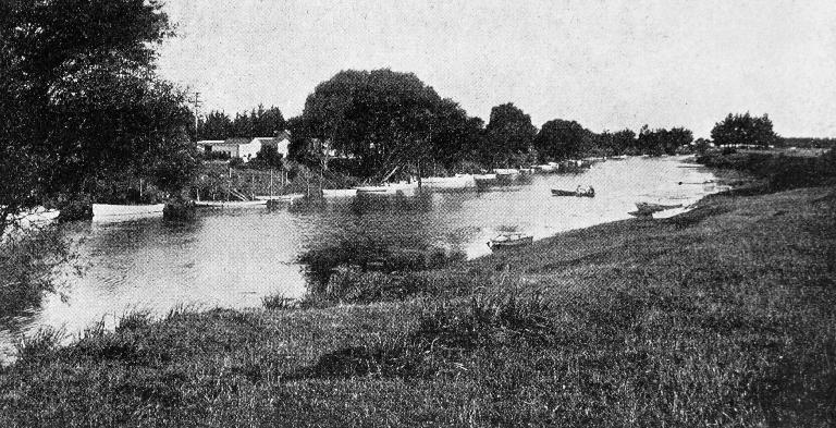 The ‘Selwyn Huts’, a popular week-end resort of Christchurch anglers near the mouth of the Selwyn River, Canterbury. The ‘Selwyn Huts’, a popular week-end resort of Christchurch anglers near the mouth of the Selwyn River, Canterbury.