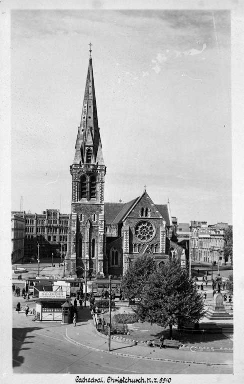 Cathedral Square during World War II (1939-1945) Cathedral Square during World War II (1939-1945)