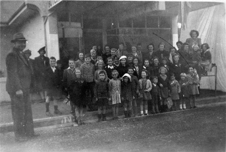 Celebrating victory in Europe (VE Day, 9 May 1945), Normans Road, Bryndwr Celebrating victory in Europe (VE Day, 9 May 1945), Normans Road, Bryndwr