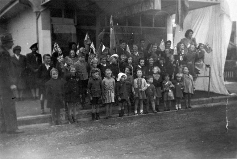 Celebrating victory in Europe (VE Day, 9 May 1945), Normans Road, Bryndwr Celebrating victory in Europe (VE Day, 9 May 1945), Normans Road, Bryndwr