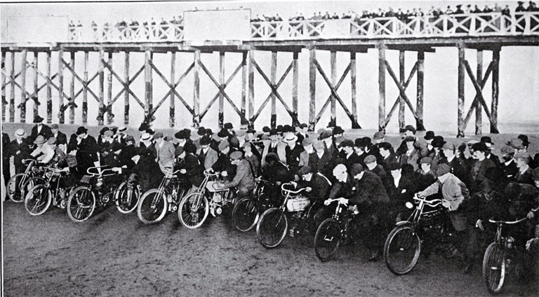 The Christchurch Motor and Cycling Club's motor races on New Brighton Beach, Christchurch The Christchurch Motor and Cycling Club's motor races on New Brighton Beach, Christchurch
