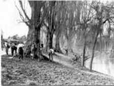 Navvies working on the banks of the Avon