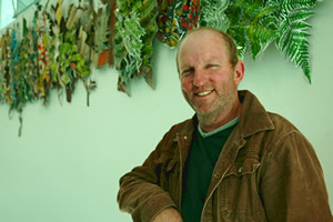 Artist Jeff Thomson, photo by Robyn Webster from Riccarton High School 