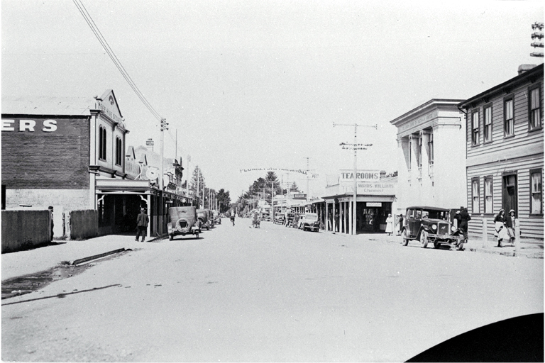 Looking south down Talbot Street, main street of Geraldine Looking south down Talbot Street, main street of Geraldine