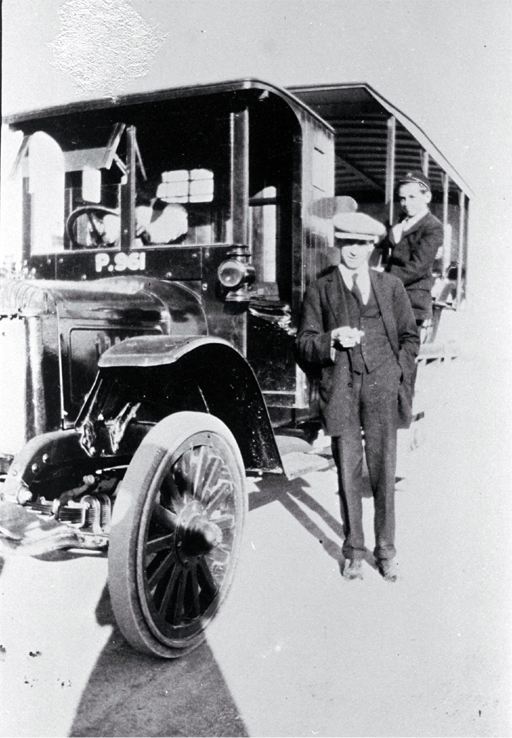 A Stewart bus (built in Buffalo, N.Y., U.S.A.) A Stewart bus (built in Buffalo, N.Y., U.S.A.)