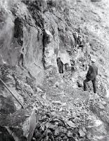 Construction of the road at Morgan's Valley, Heathcote, Christchurch