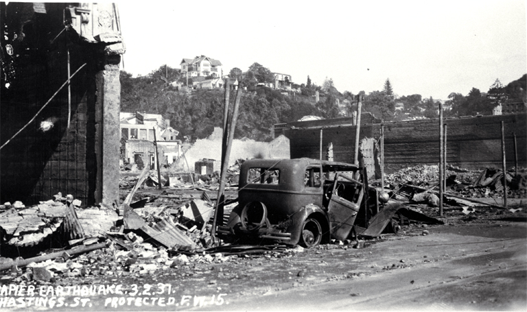 Hastings Street after the Napier earthquake Hastings Street after the Napier earthquake