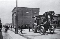 Removal of the large Oddfellows' Hall, Christchurch to Sydenham
